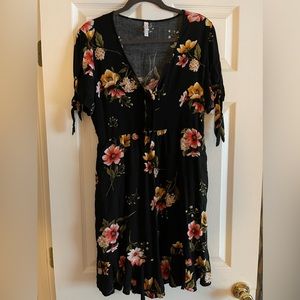 Short sleeve floral dress